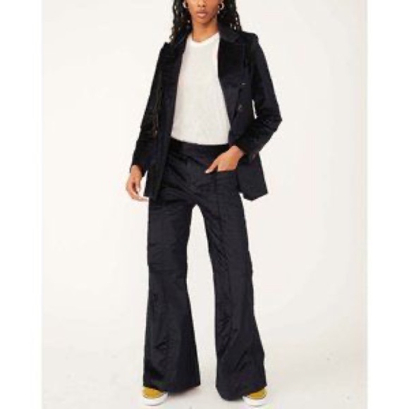 NWT Free People Walk With You Velvet Trousers in Black, Sz. 6 - Picture 3 of 14